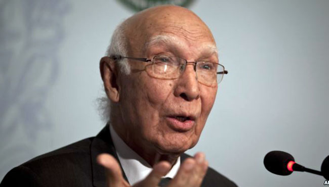 Pakistan’s Aziz Expected in  Kabul in Move to Ease Tensions